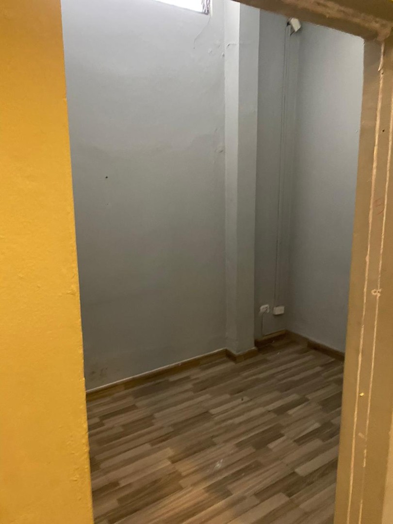oficinas y locales comerciales - Sin intermediarios, rento o vendo local en naco en zona comercial ESCRIBENOS INF 8