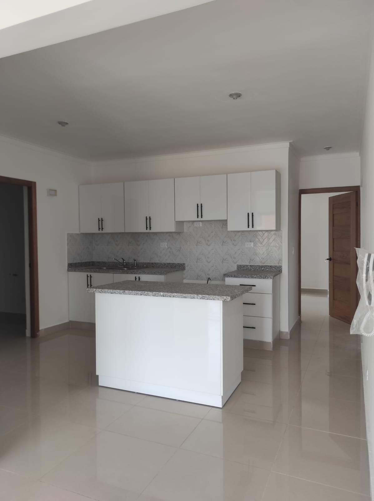 apartamentos - APTO EN EL ENSANCHE ISABELITA DE 3H, 2B, 156M.  6
