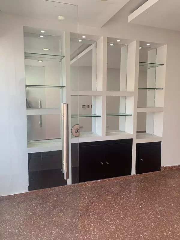 oficinas y locales comerciales - Local comercial en Bella vista  3