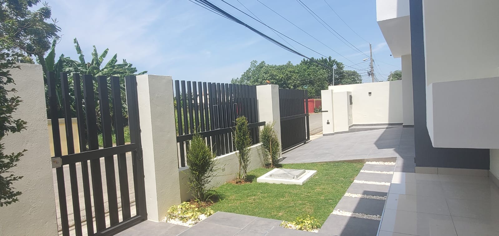 casas - Vivienda Completamente Nueva en Proyecto Cerrado, Ave. 27 de Febrero   0