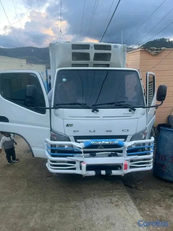 camiones y vehiculos pesados - Mitsubishi Fuso 10