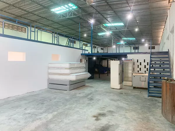 oficinas y locales comerciales - De oportunidad nave en alquiler 7