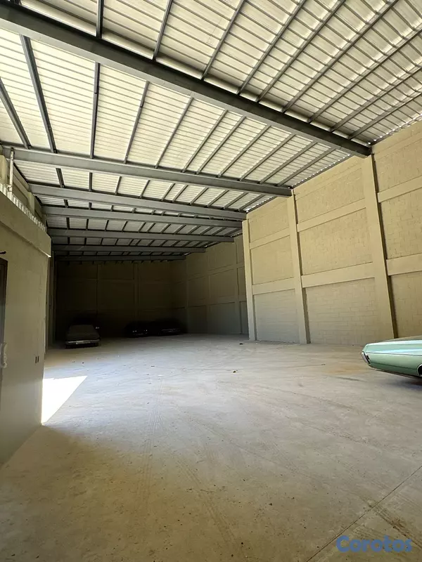oficinas y locales comerciales - NAVE COMERCIAL 4