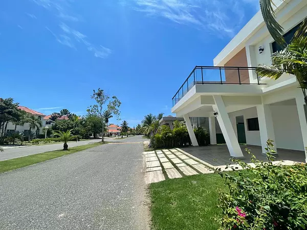 casas vacacionales y villas - VILLA EN VENTA NUEVA – JUAN DOLIO 5