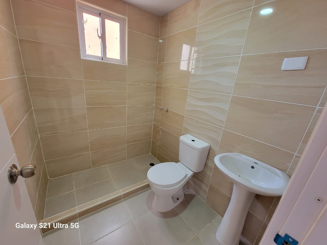 apartamentos - VENDO a Estrenar 3er Piso En Brisa Oriental Santo Domingo 
Código: PD206  6