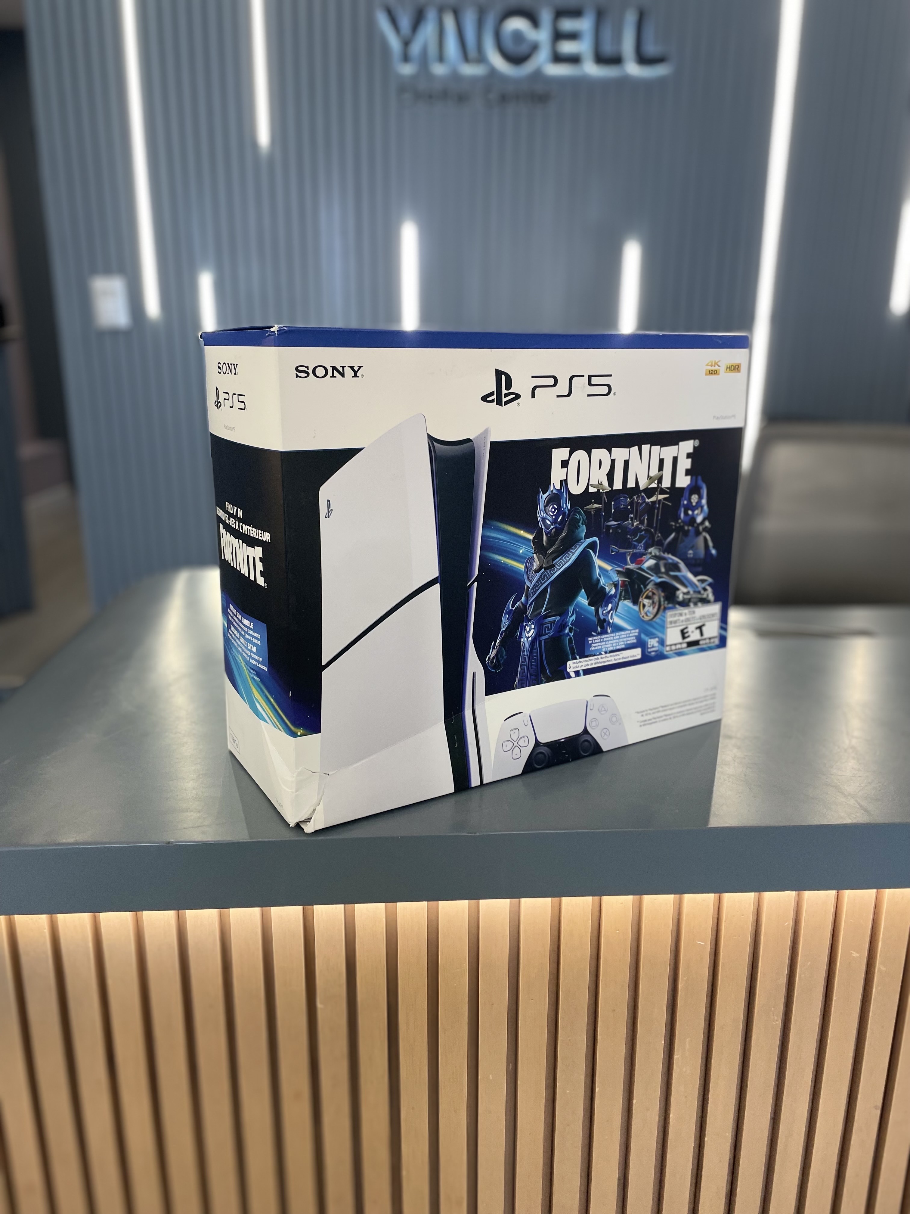 consolas y videojuegos - PLAYSTATION 5 SLIM DE DISCO CON JUEGO (FORNITE)1TB 0