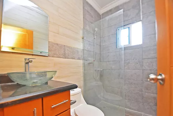 apartamentos - Venta, Apartamento de 3 Habitaciones, Renacimiento 9