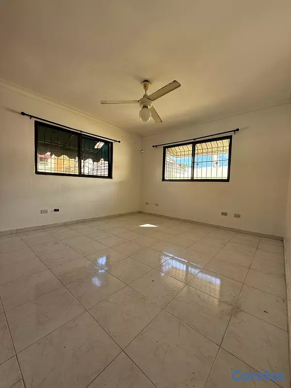 apartamentos - venta Apto  de independencia / segundo piso con balcón RD 9,700,000 11