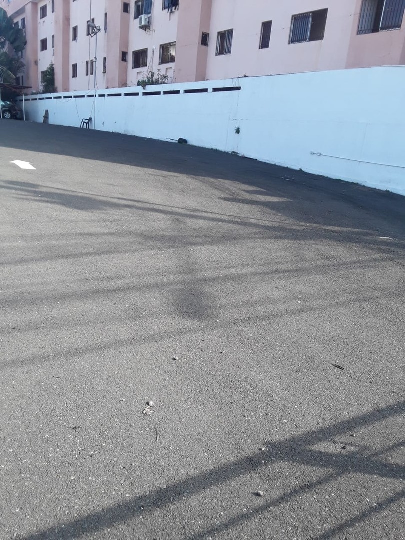 solares y terrenos - Alquilo Solar 1,200 mts en la 27 Febrero 1