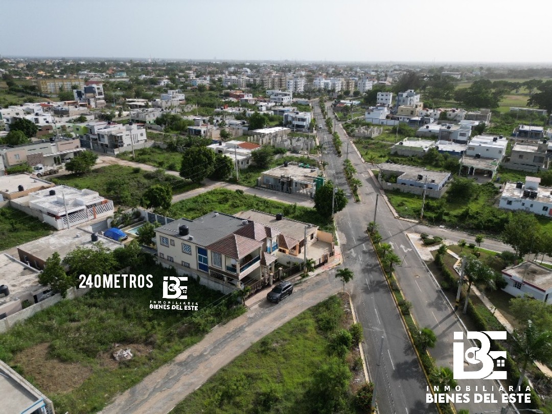 solares y terrenos - SOLAR CON 240 Metros en Residencial NAIME 3. 
Cerca de la Ave, Principal 6