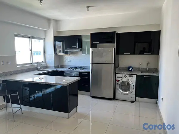 apartamentos - ALQUILO APTO de 1 HAB, 7MO. NIVEL, BALCON, ENS. PI 4