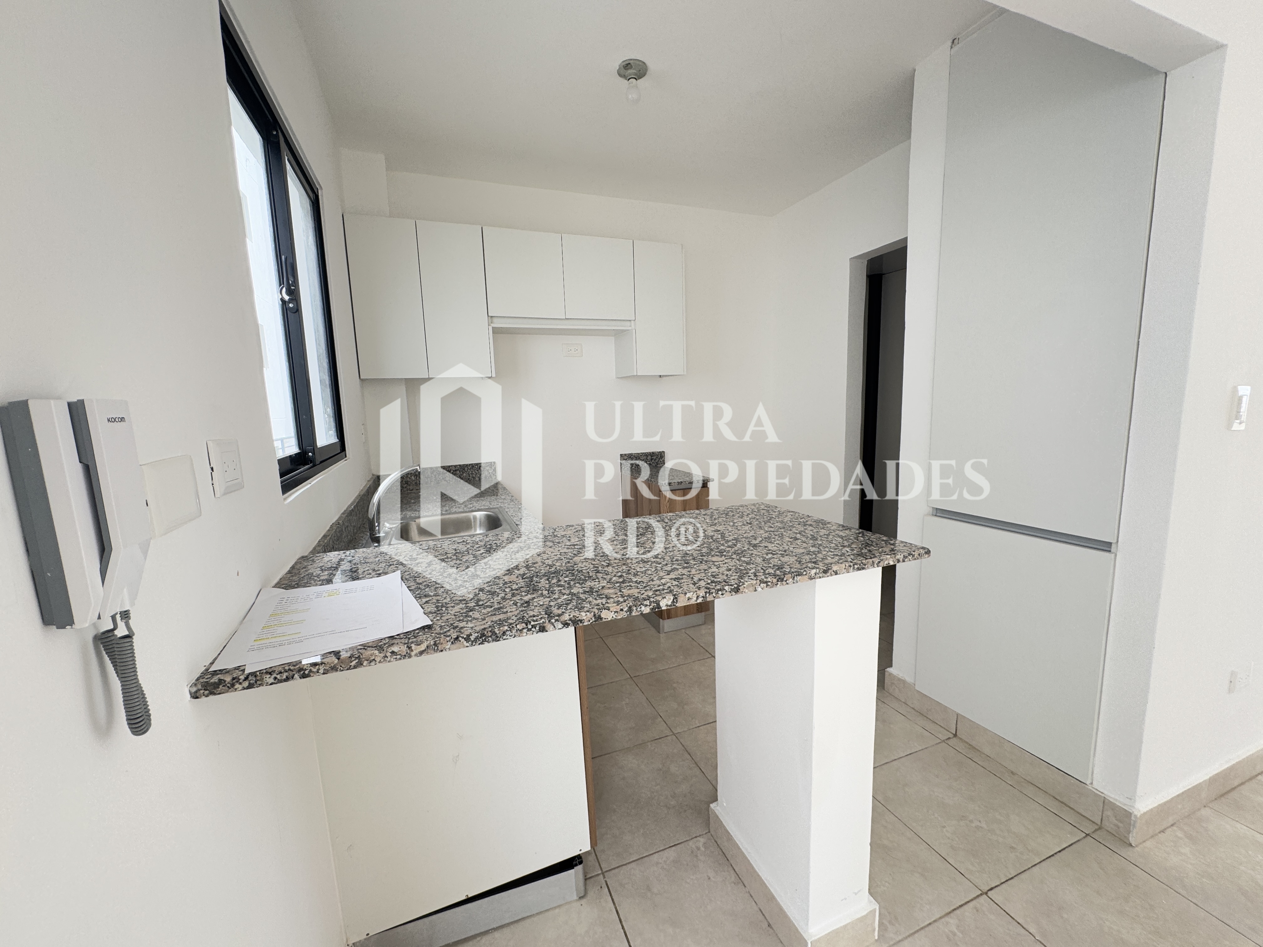apartamentos - APARTAMENTO EN VENTA PRIMER NIVEL CON PATIO. 3