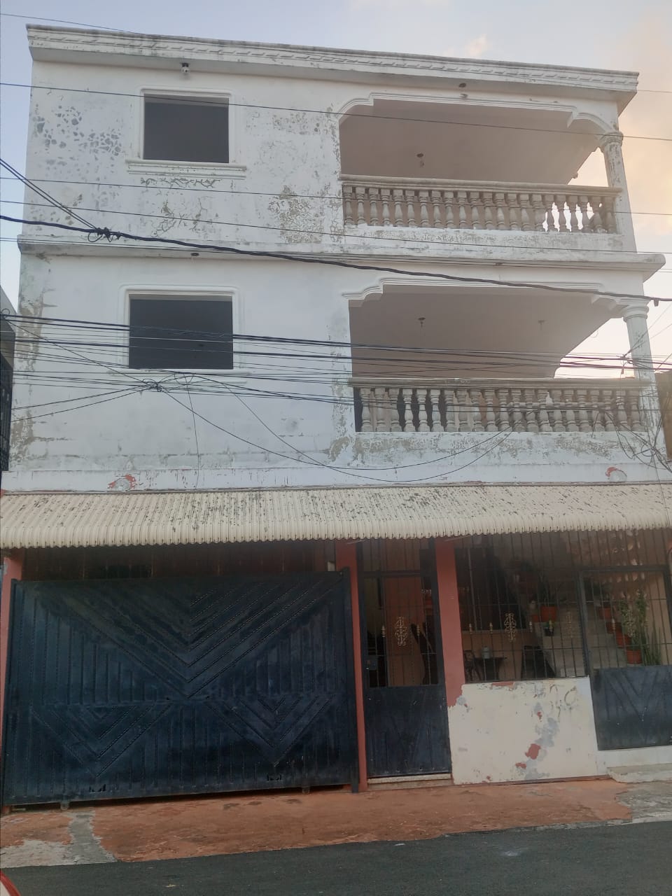 casas - VENDO CASA EN LOS MINA TIENE DOS APARTAMENTO ARRIBA  4