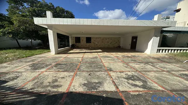 casas - Casa Comercial en Urbanización Real 4