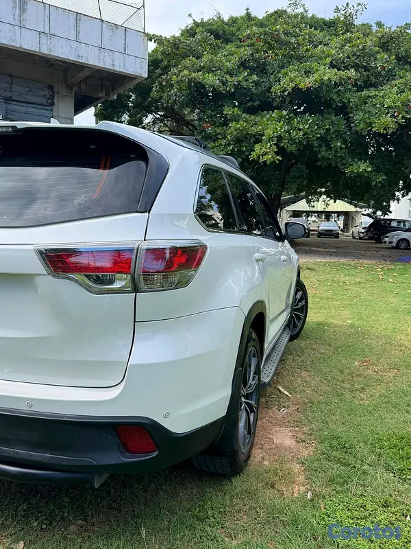 jeepetas y camionetas - Toyota higlander limited 2016 4