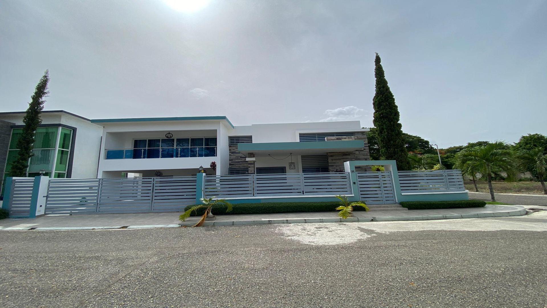 casas - CASA EN VENTA EN SANTIAGO.