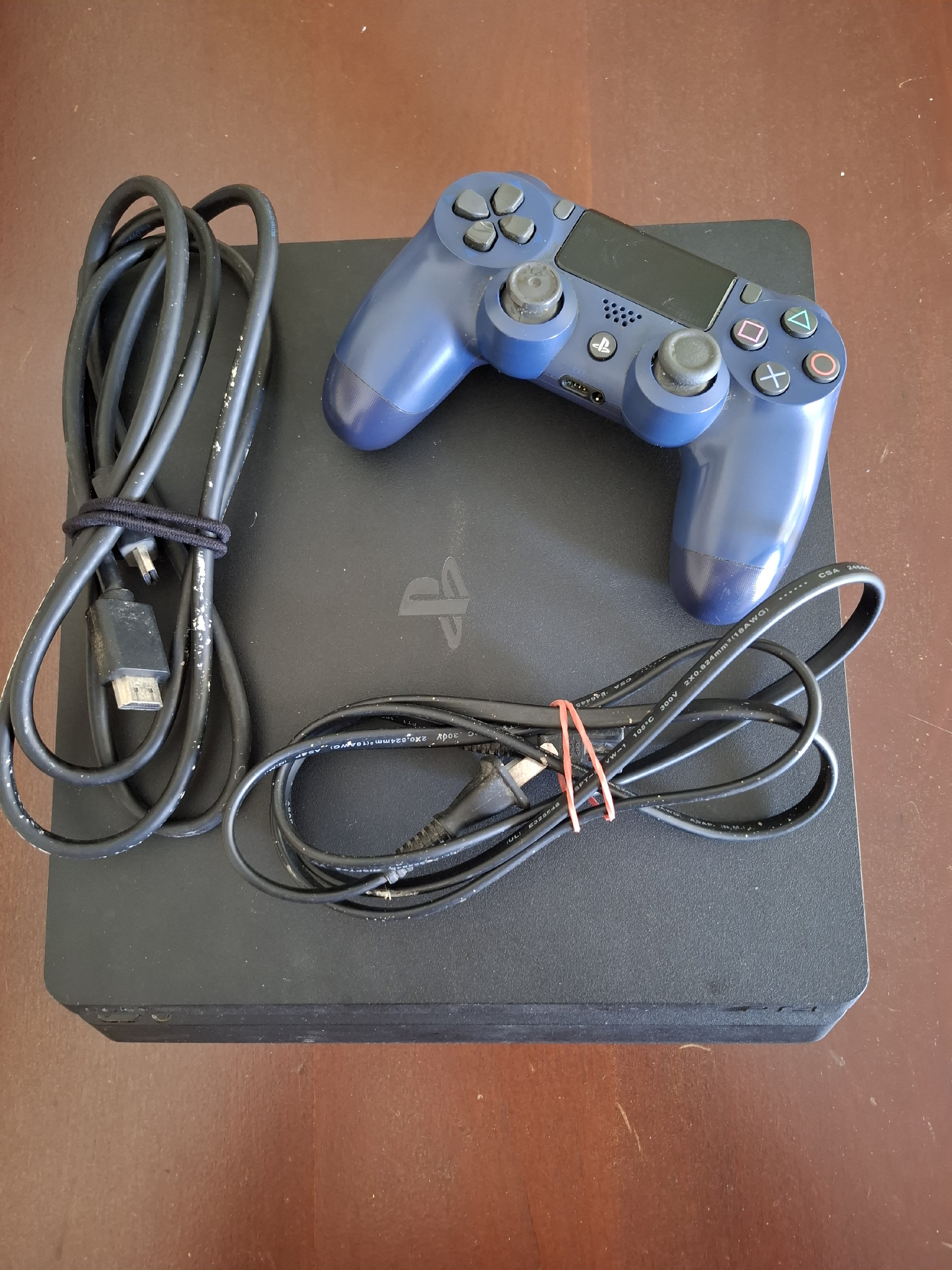 consolas y videojuegos - Ps4 slim 500 gb 0