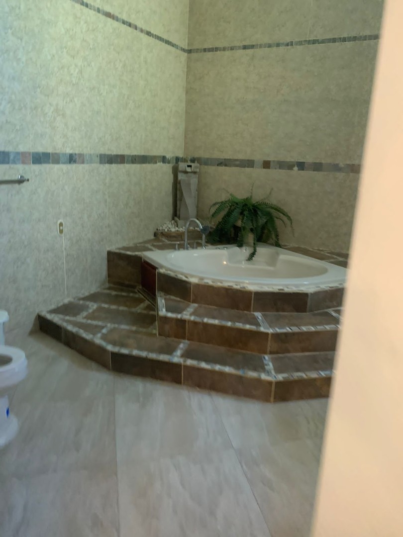 casas - Casa 2 niveles  en santiago de los caballero en la carmelitas 
 8
