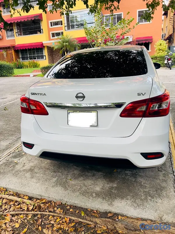 carros - Nissan Sentra SV 2019 8