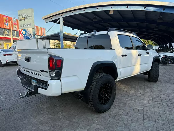 jeepetas y camionetas - Toyota tacoma trd pro 2020 3