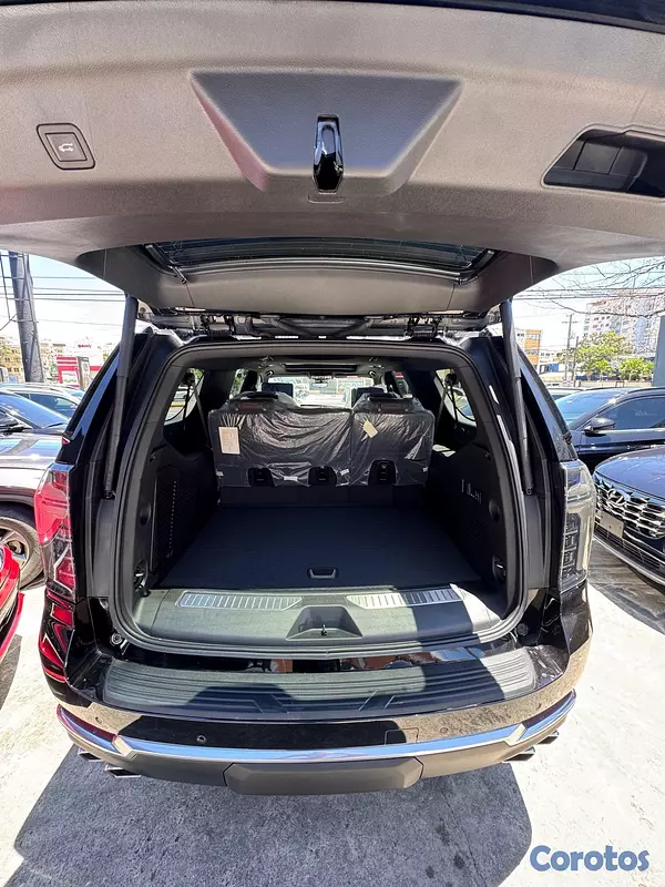 jeepetas y camionetas - Chevrolet Suburban High Country 2026 13