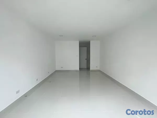 oficinas y locales comerciales - Local en primer nivel  3