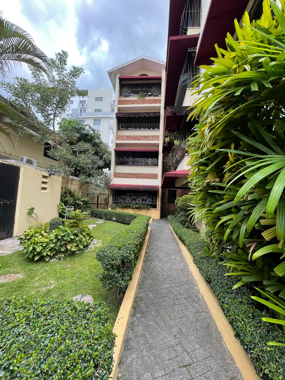 apartamentos - Apartamento en Residencial RayRub. Santo Domingo  206682 0