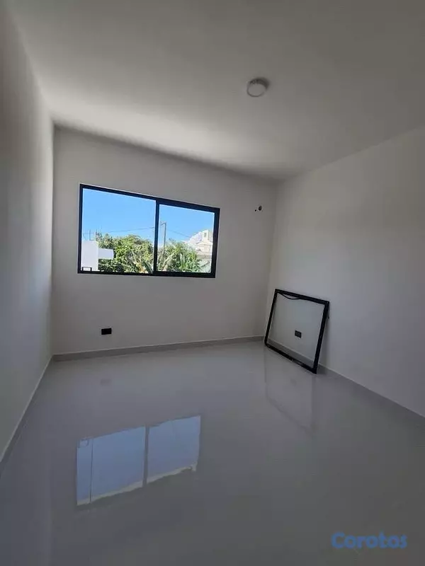casas - Venta de casa con piscina en San Isidro 12