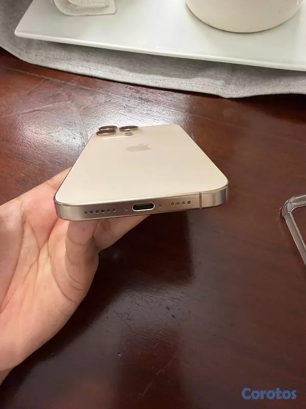 celulares y tabletas - En venta iPhone 16 Pro Max 5