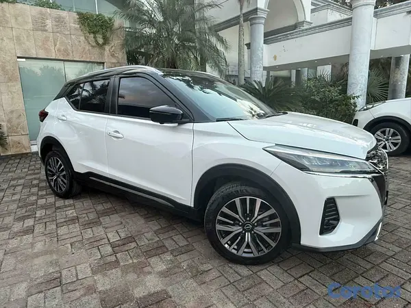 jeepetas y camionetas - Nissan kicks Exclusive 2024 6