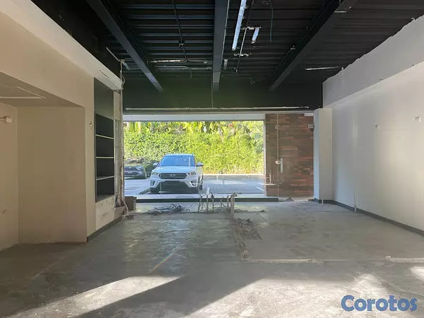 oficinas y locales comerciales - Local Comercial Alquiler Piantini de 55.37 m2 – Primer 4
