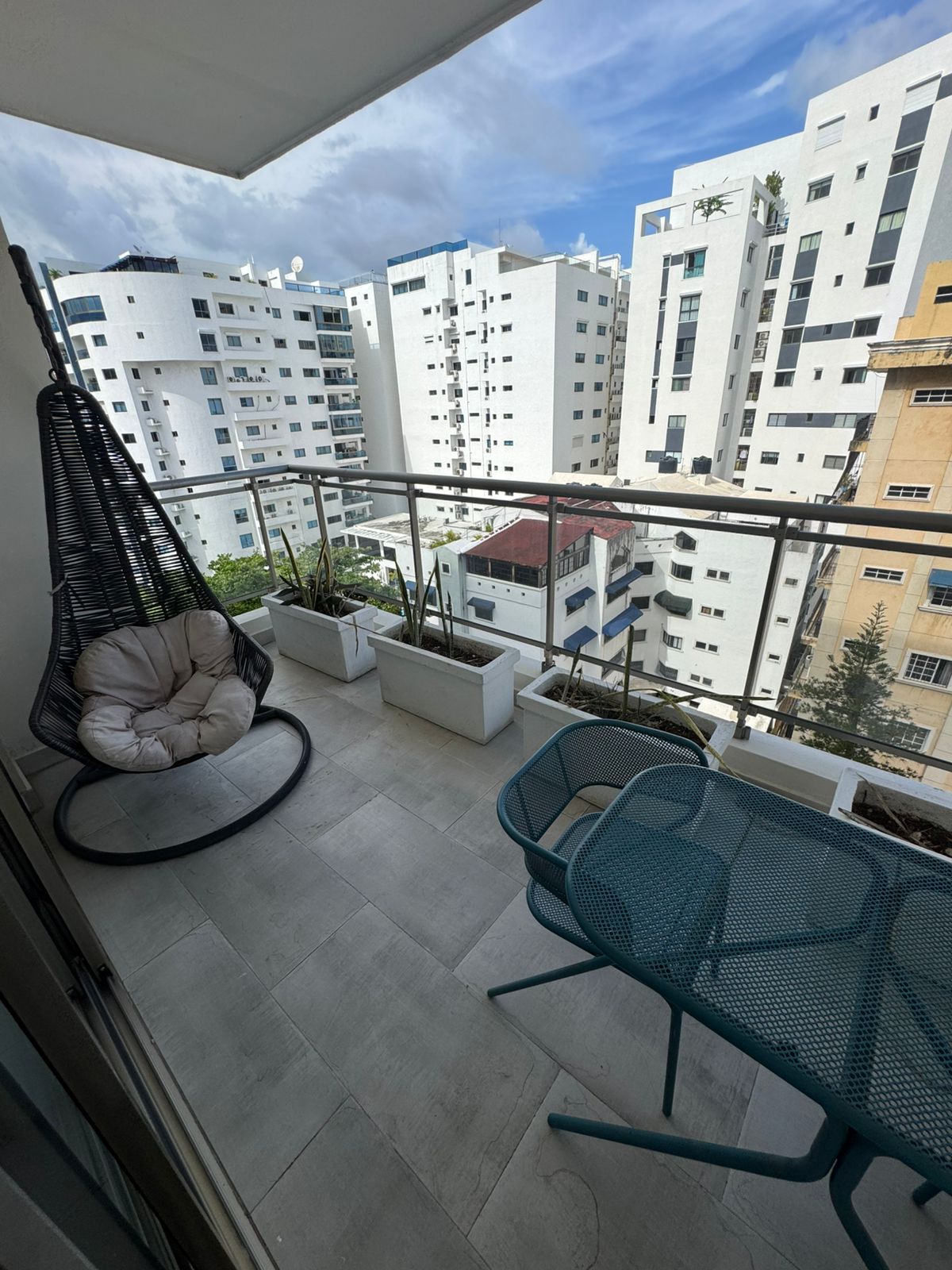 apartamentos - Apto Alquiler Naco  piso 8 con 2 habitaciones 2.5  1