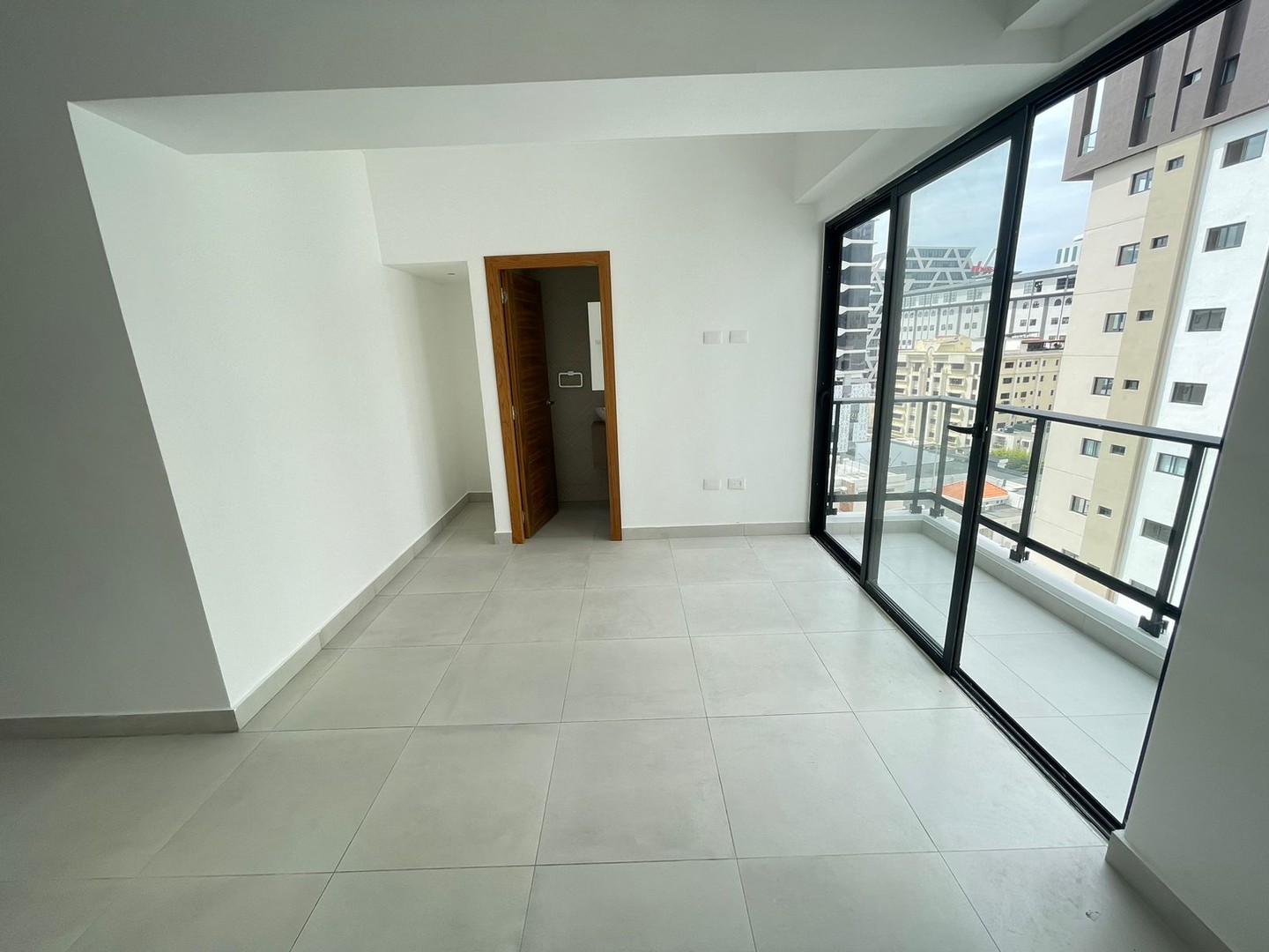 apartamentos - Se alquila apartamento en Serralles  3