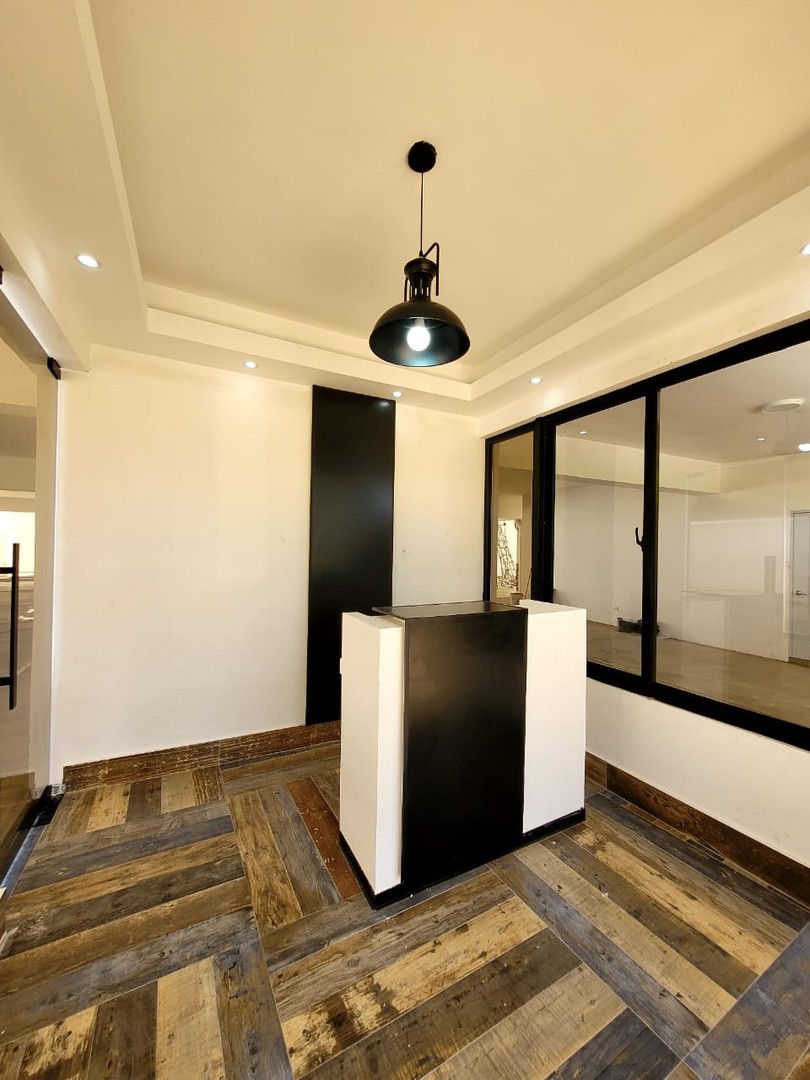 apartamentos - Apartamento en venta Segundo Piso con terraza y parqueos techados (E.O) 3