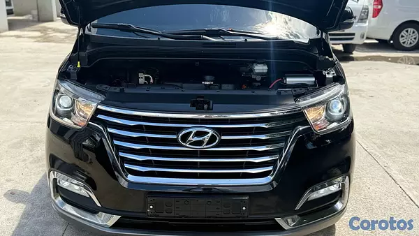 jeepetas y camionetas - 2021 Hyundai Grand Starex Ejecutiva Limusina  11