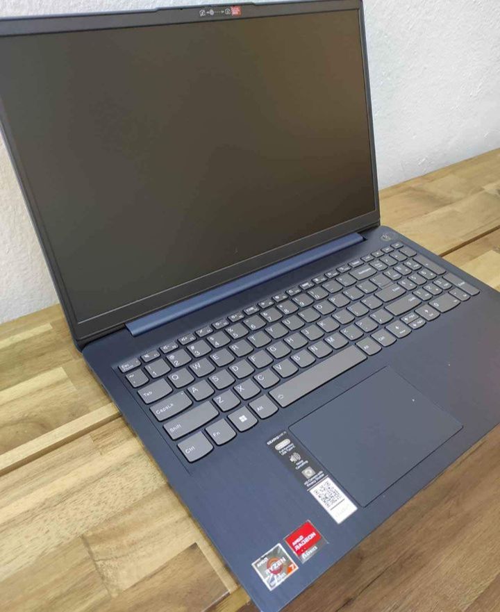 computadoras y laptops - Laptop Lenovo Ideapad 3 15,6"FHD, AMD Ryzen 7, 12GB RAM, 512GB SSD, Nueva Gaming 2