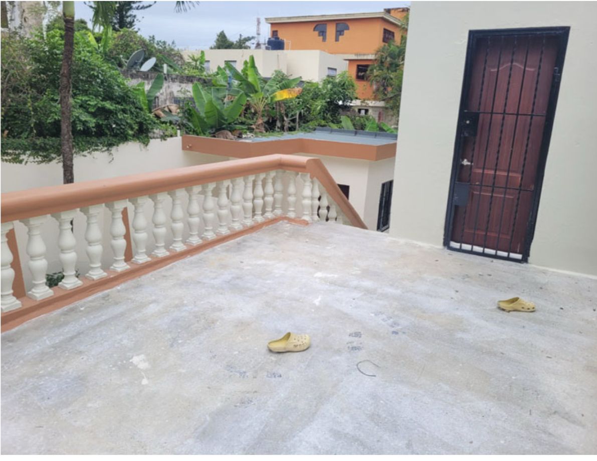 casas - Casa en Venta 2 niveles 3 habitaciones 2 baños 2 parqueos en Colinas de Los Rios 6