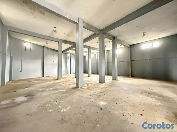 oficinas y locales comerciales - Nave en Alquiler  18