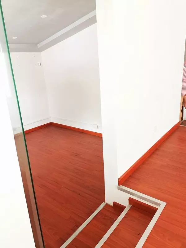 oficinas y locales comerciales - 🔵Alquilo Local para oficina  290 mts 1er piso en Naco
 6