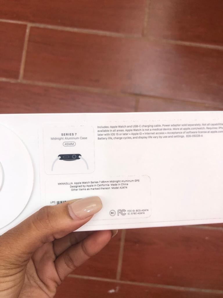 celulares y tabletas - Apple Watch Serie 7 de 45mm Sellado  1