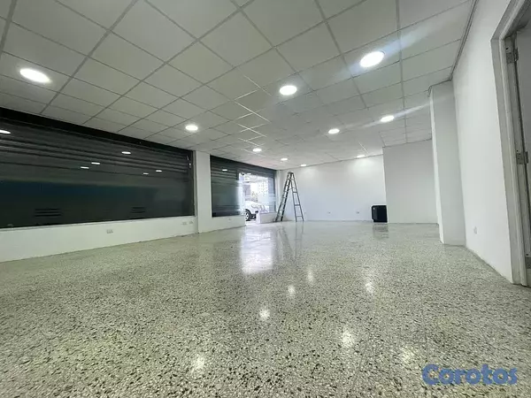 oficinas y locales comerciales - Local en Primer nivel  2