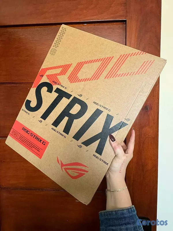computadoras y laptops - LAPTOP ROG STRIX G18 RTX5070 1TB+16GB RYZEN 9 NUEV 2