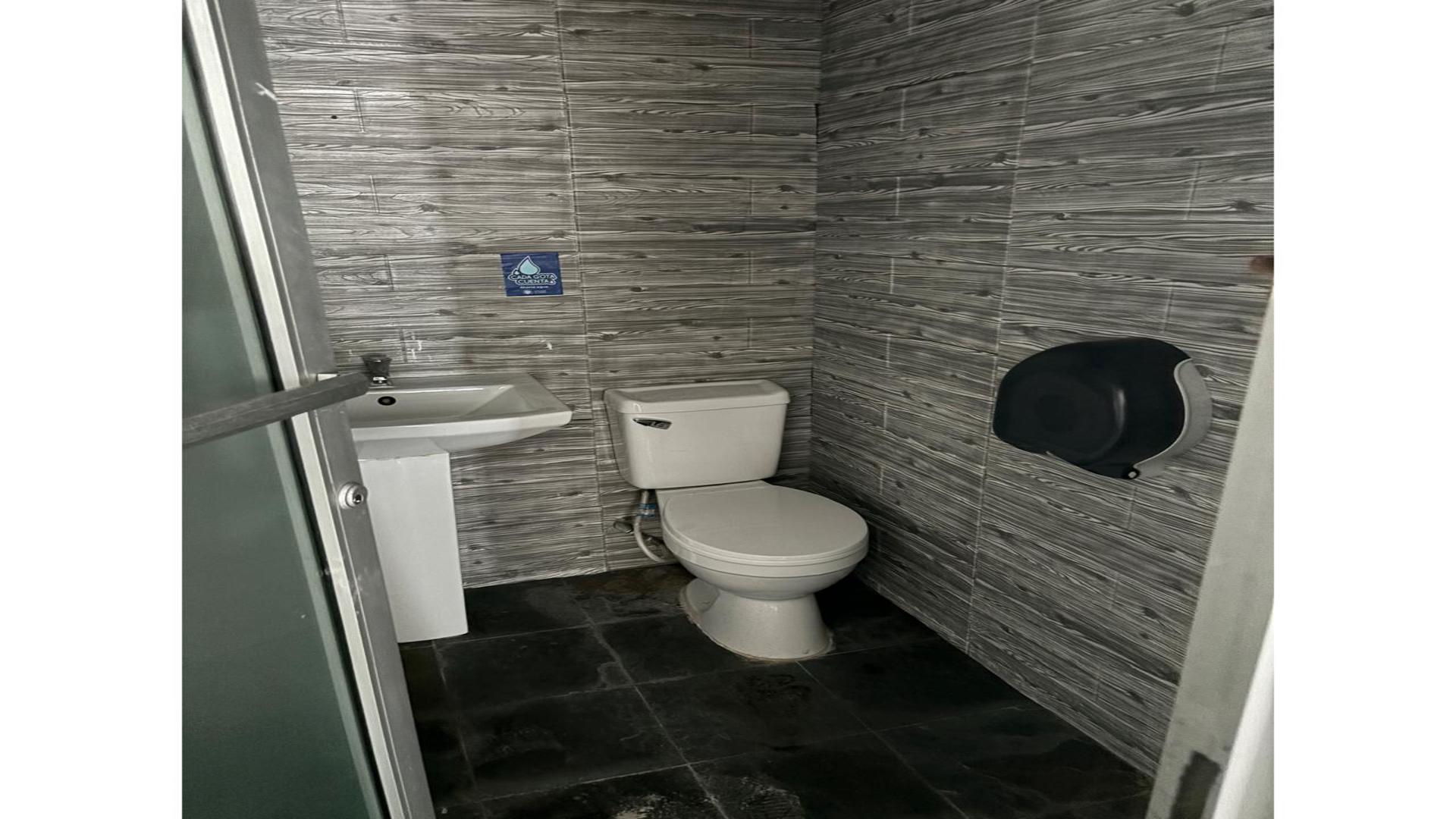 oficinas y locales comerciales - Alquiler Local Comercial Naco 1er Piso 1