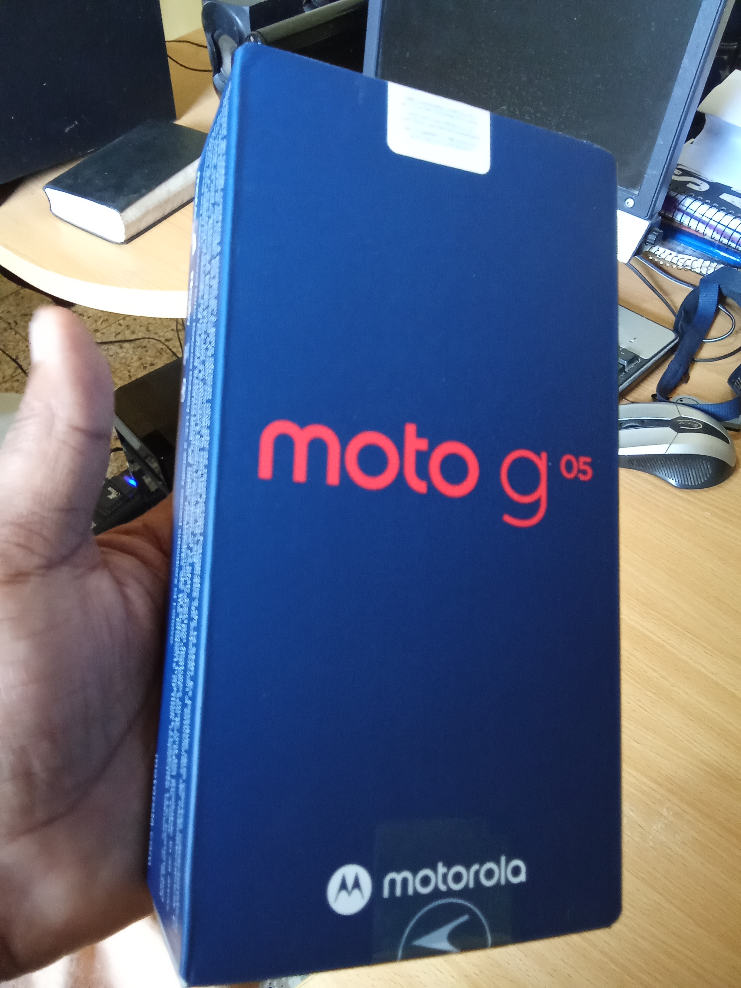 celulares y tabletas - Motorola moto g05  0