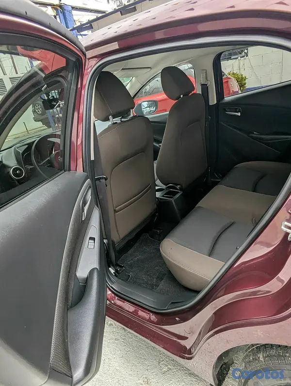 carros - MAZDA2 2020  9