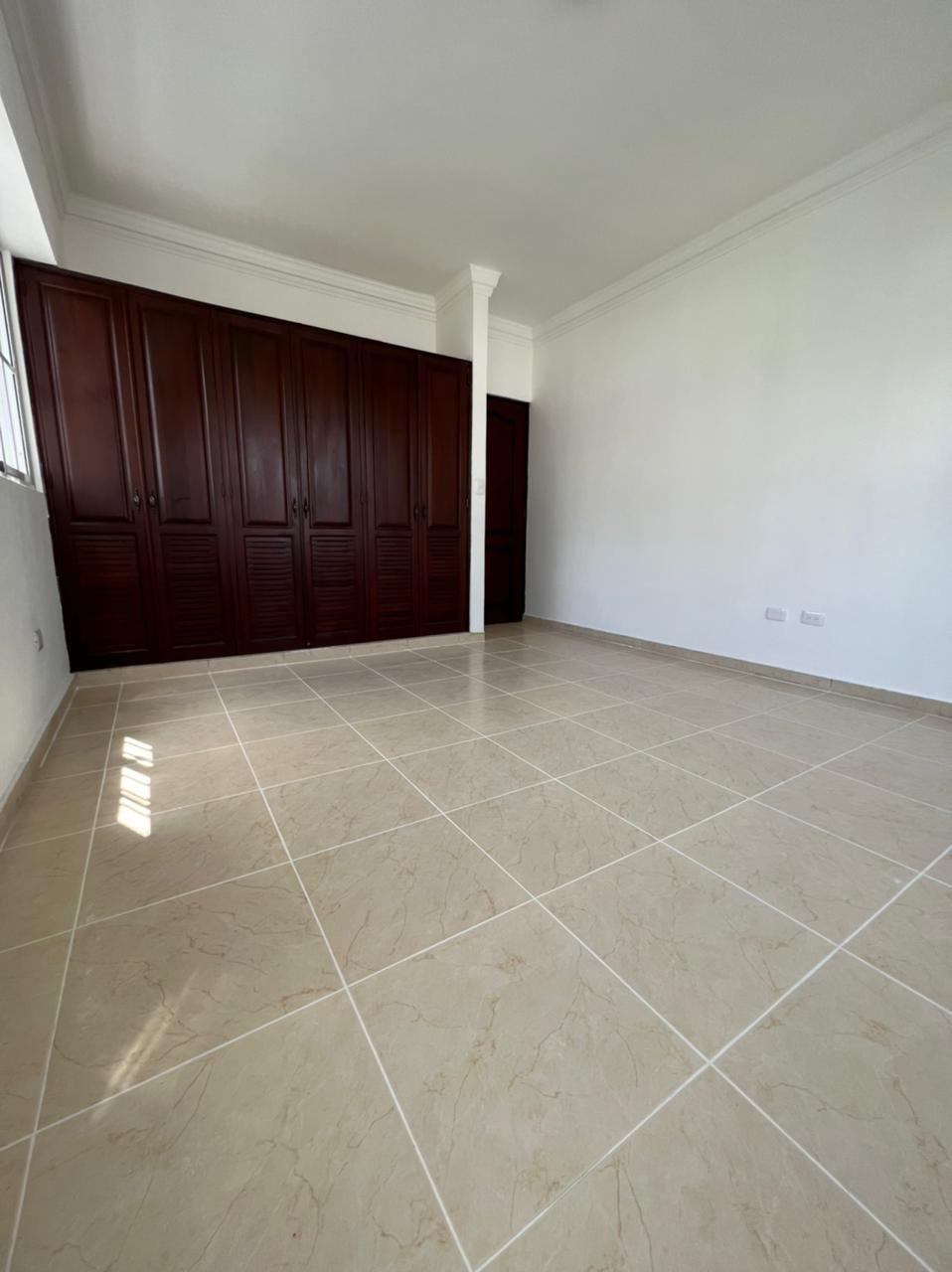 apartamentos - Rento apartamento sin amueblar los cacicazgo  4