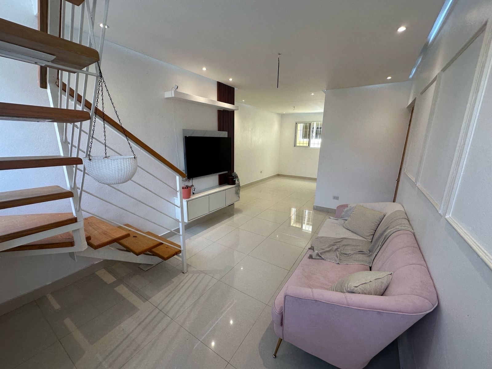 apartamentos - venta de apartamento tipo penthouse amueblado en la autopista de san isidro  2