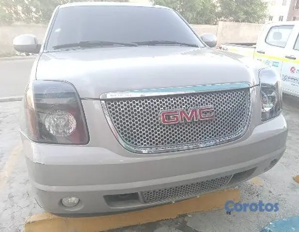 jeepetas y camionetas - GMC TAHOE YUKON 7
