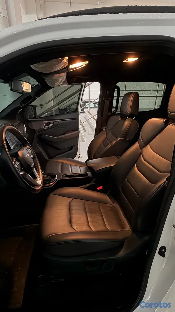 jeepetas y camionetas - Isuzu DMax 2025 6
