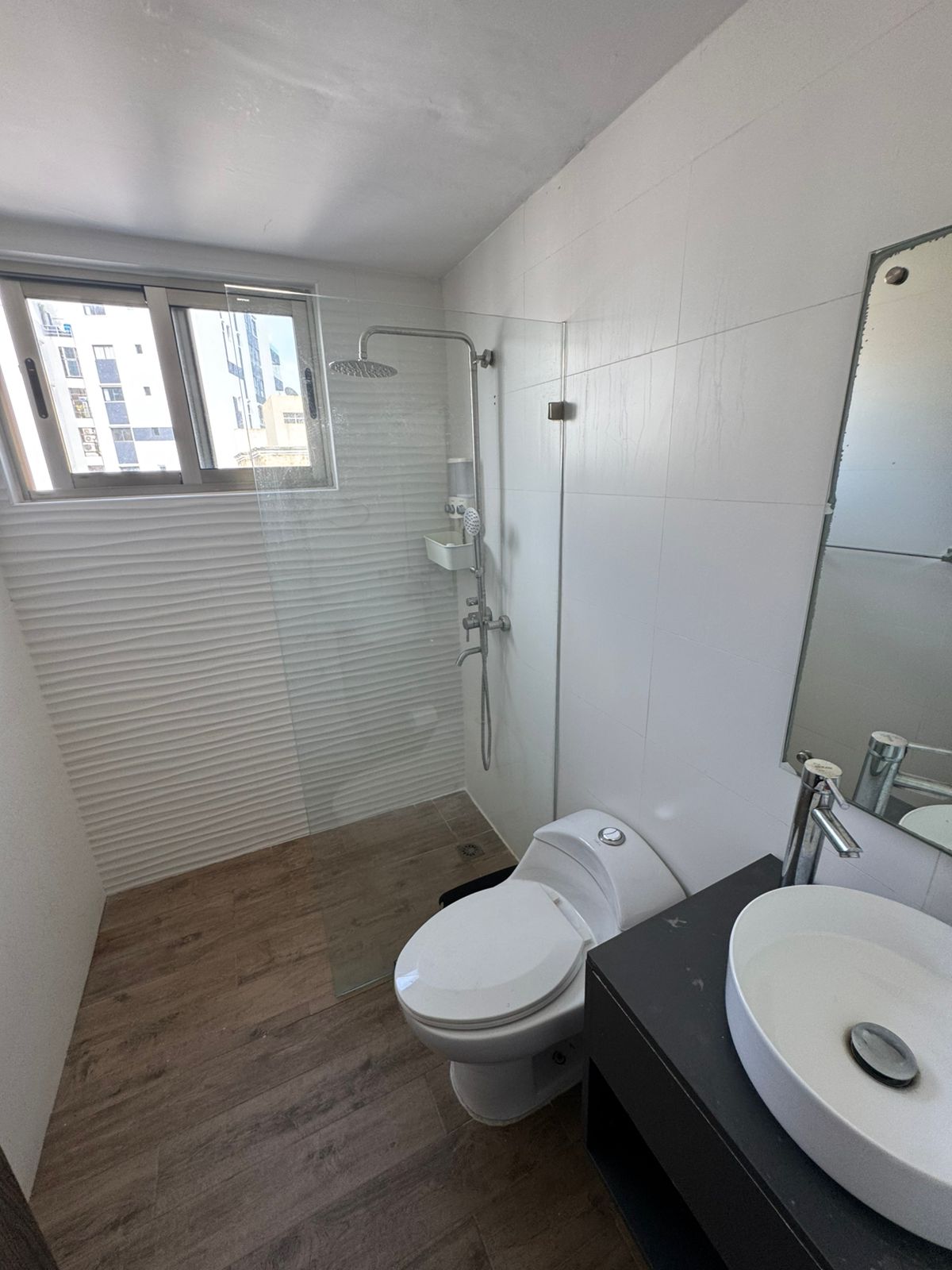 apartamentos - Apto Alquiler Naco  piso 8 con 2 habitaciones 2.5  2